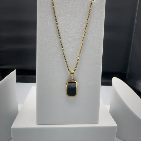 18K Gold Plated Stainless Steel Necklace Black Pendant - Picture 3 of 12